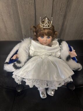 Vintage Marie Osmond Tiny Tots Baby Miss America Porcelain Doll 2004